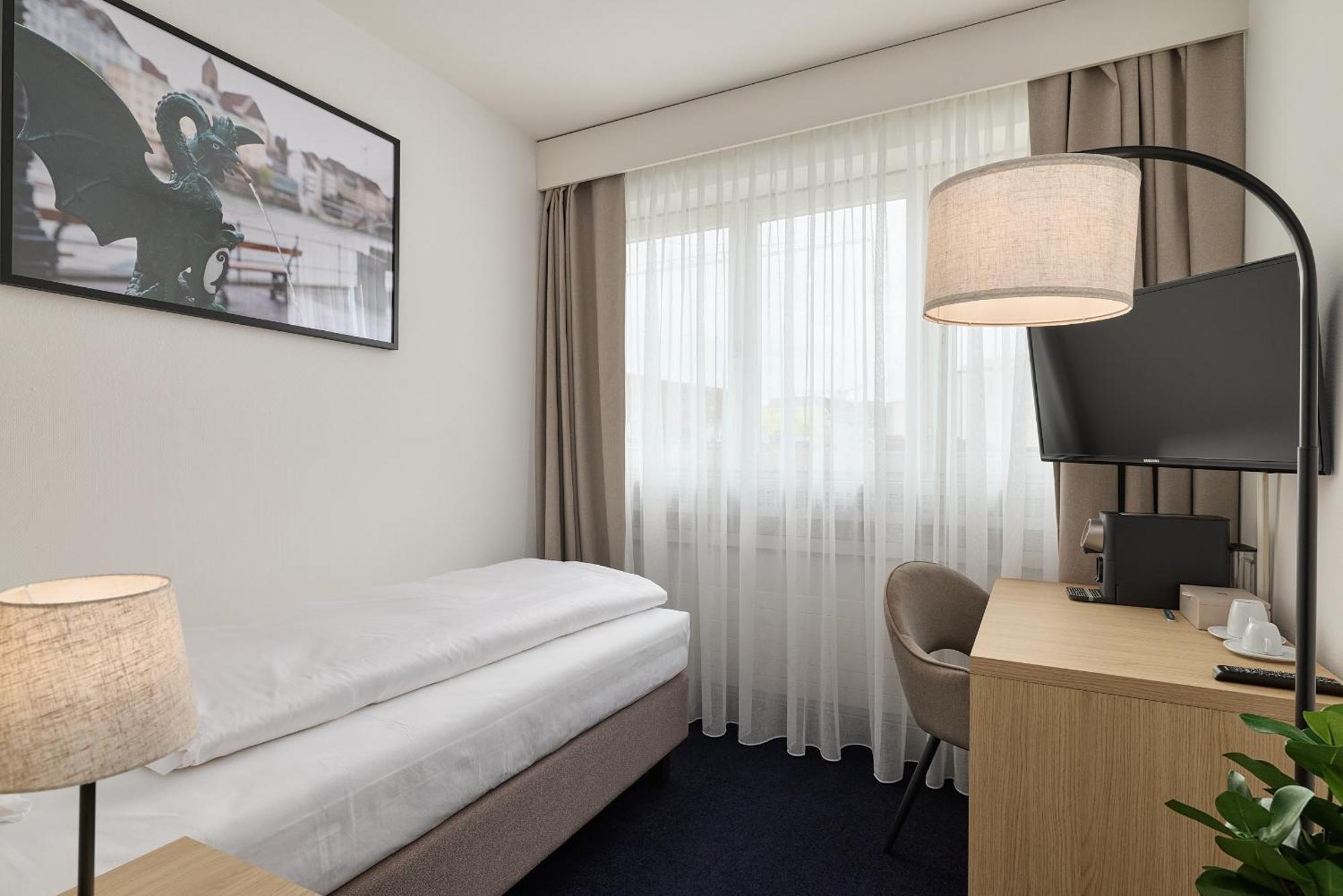 Small Single Room